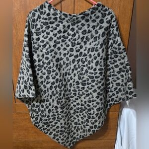 Stylish Leopard Print Poncho Sweatshirt